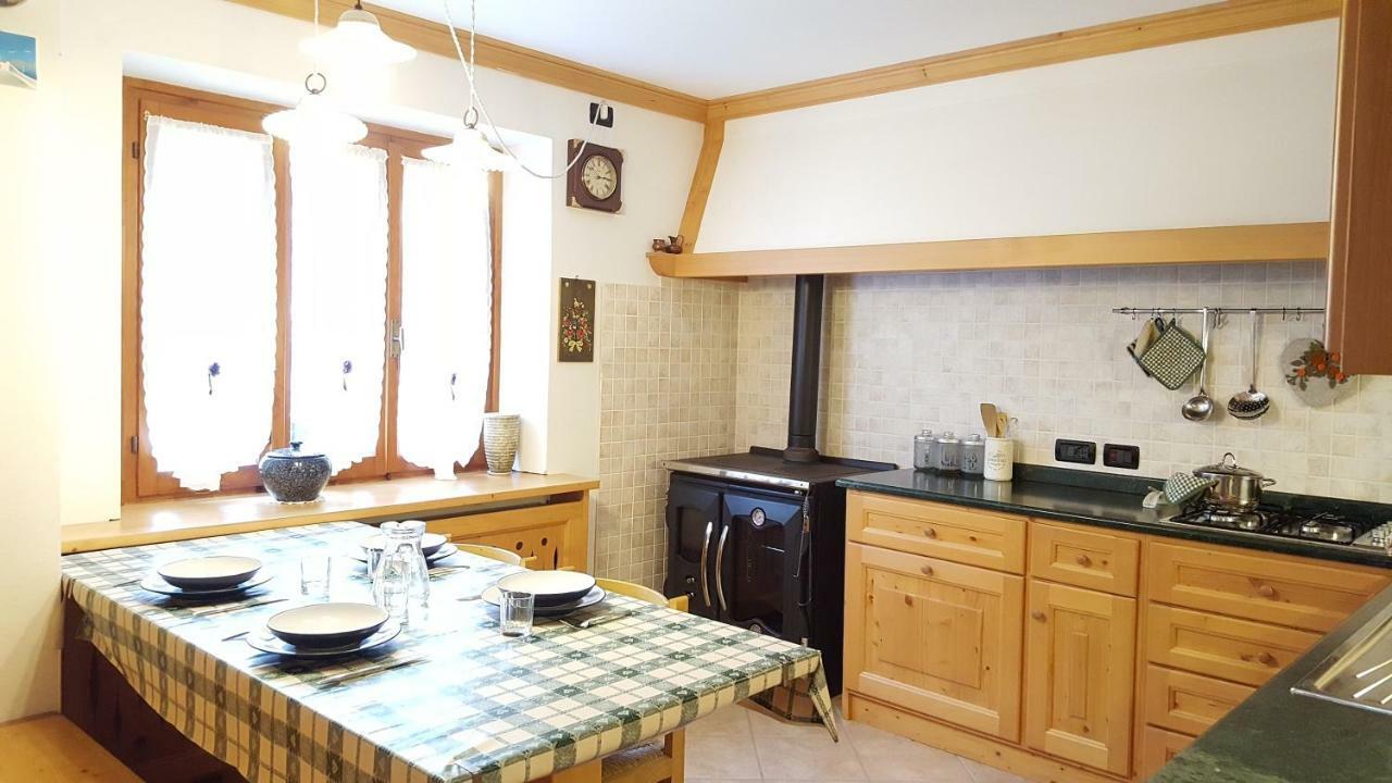Casa Rossi Apartment Le Grazie  Luaran gambar