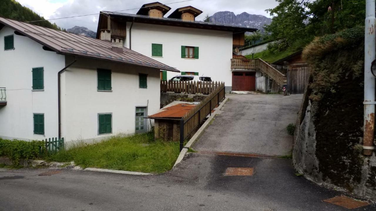 Casa Rossi Apartment Le Grazie  Luaran gambar